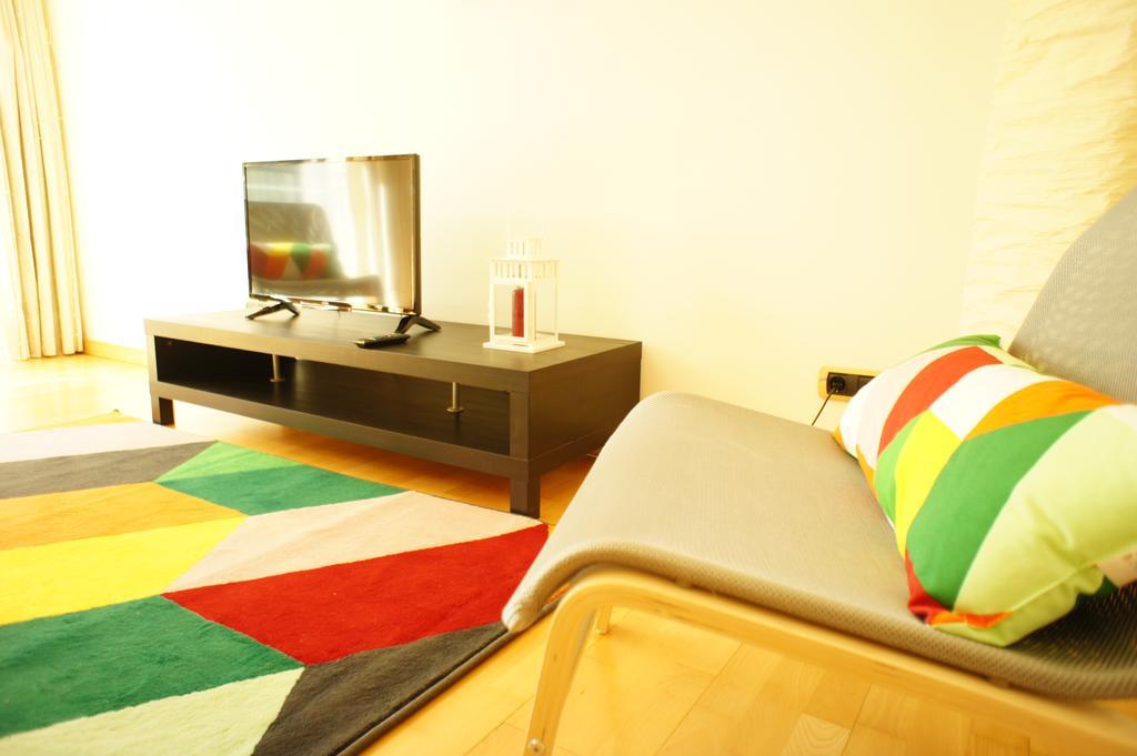 Modern Apartment Near The Bridge リスボン エクステリア 写真