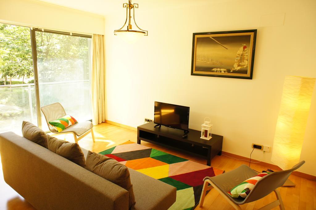 Modern Apartment Near The Bridge リスボン エクステリア 写真