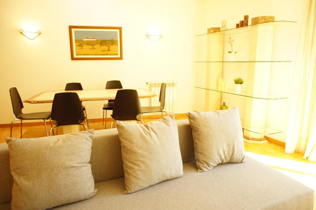 Modern Apartment Near The Bridge リスボン エクステリア 写真